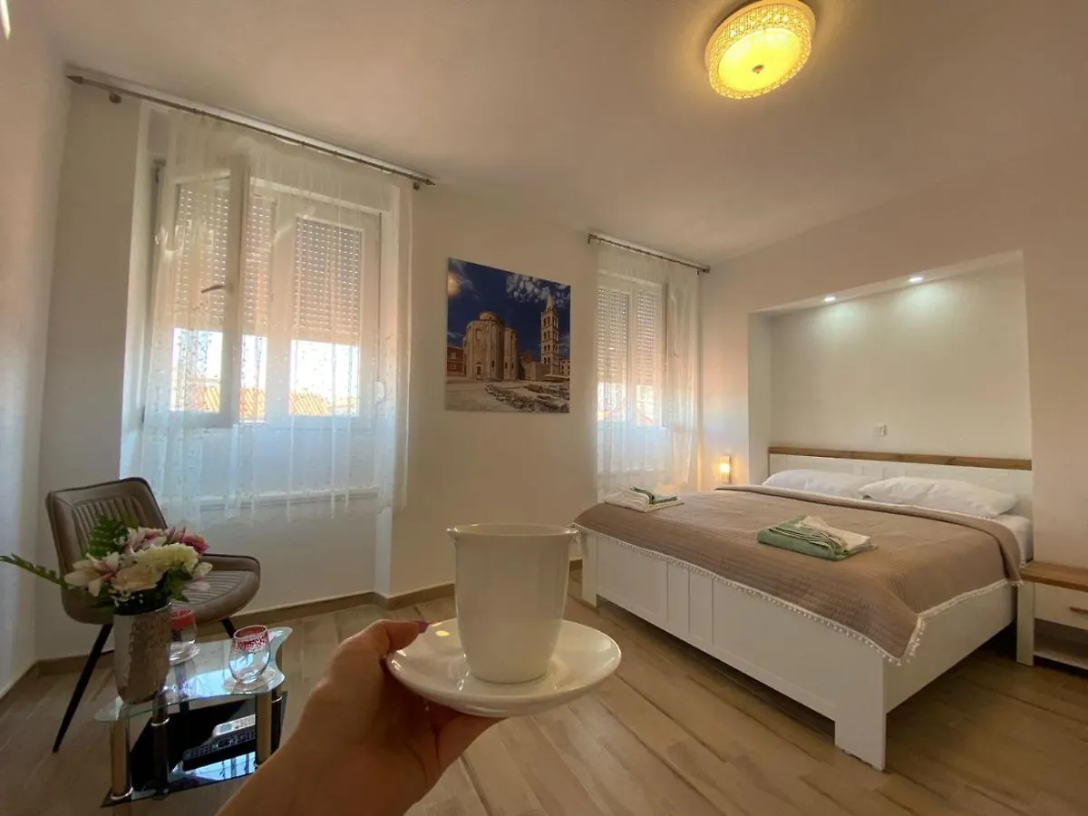 Apartamento Jeta Studio & Rooms Zadar Croacia