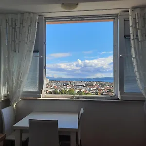 Appartamento Kiki With A Sea View, Free Wifi, For 2 Persons, Zara
