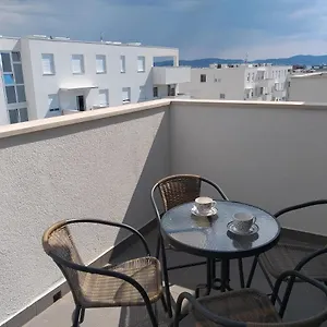 T&t Visnjik Apartman