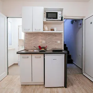 Ema House Apartman